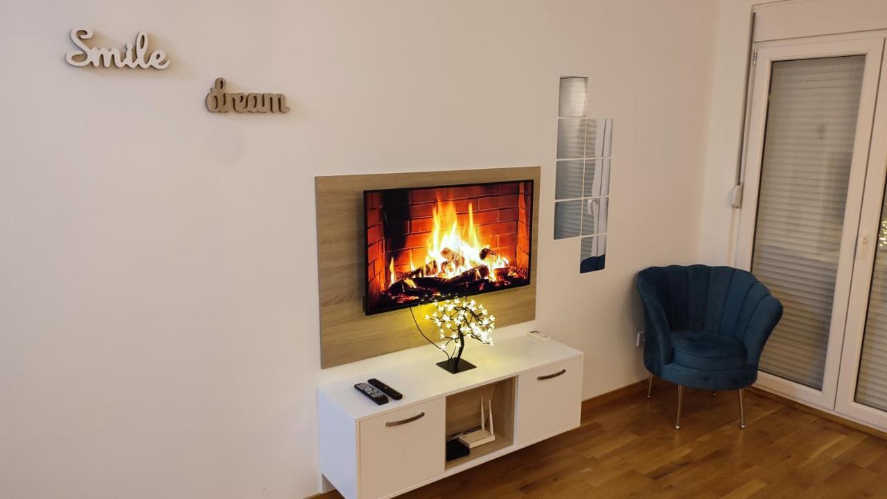 Apartmani Stari Aerodrom Подгориця Екстер'єр фото